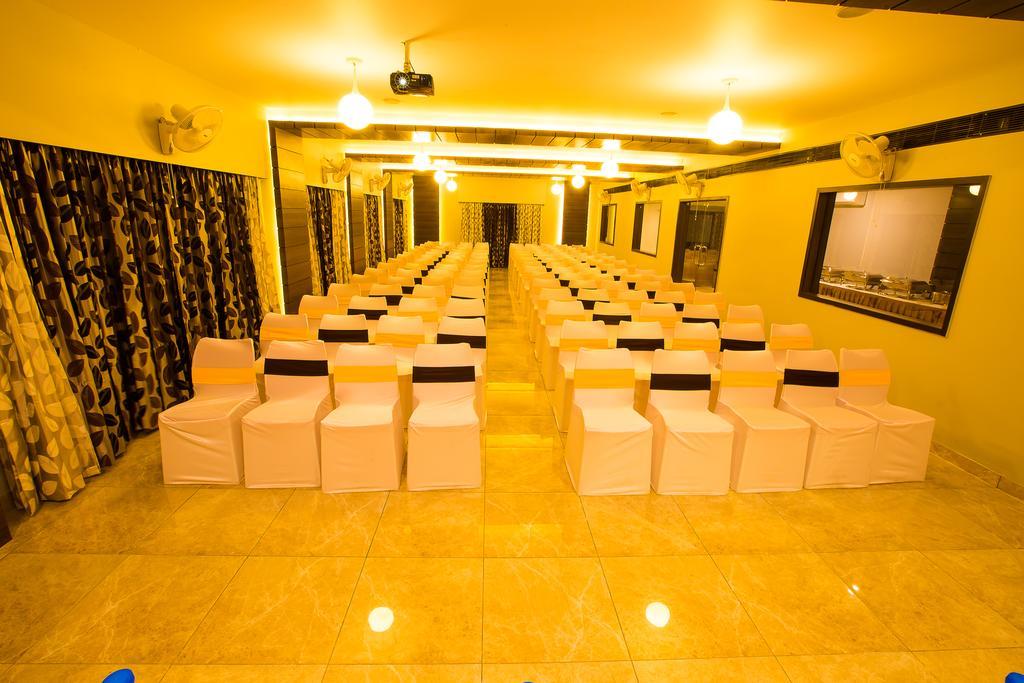 Hotel Radha Prasad Ироду Экстерьер фото