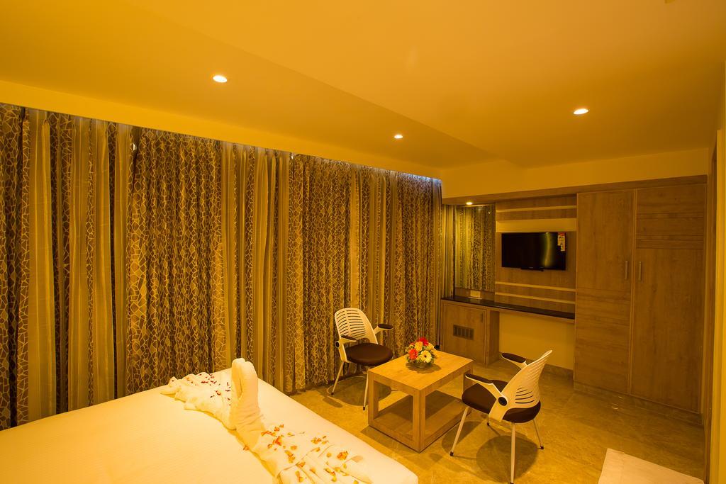 Hotel Radha Prasad Ироду Номер фото
