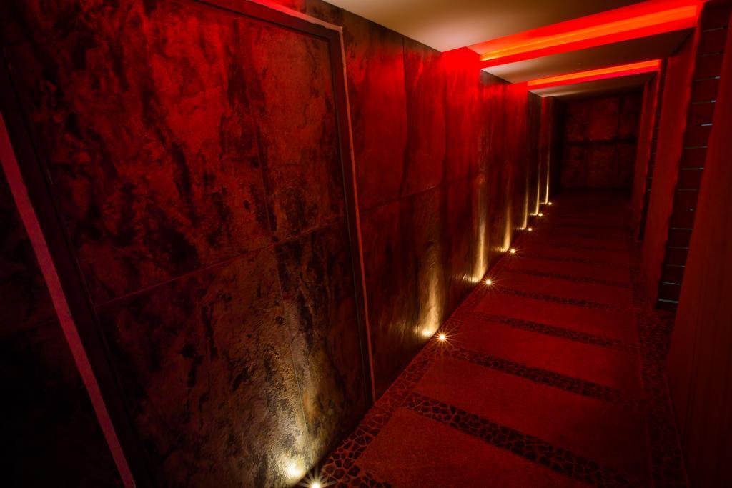 Hotel Radha Prasad Ироду Экстерьер фото