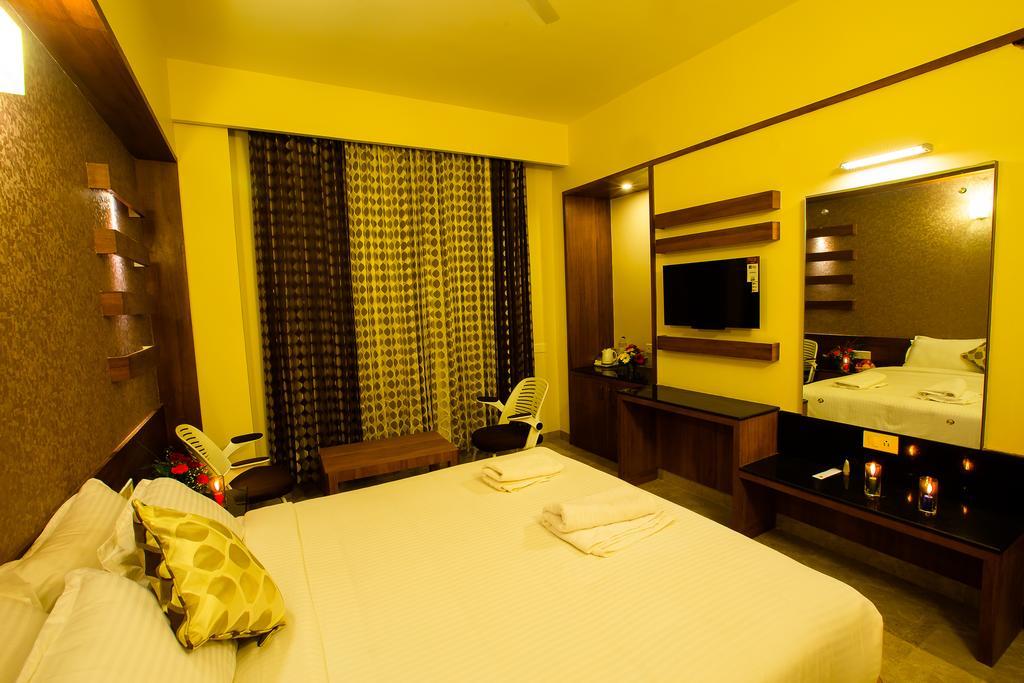 Hotel Radha Prasad Ироду Номер фото