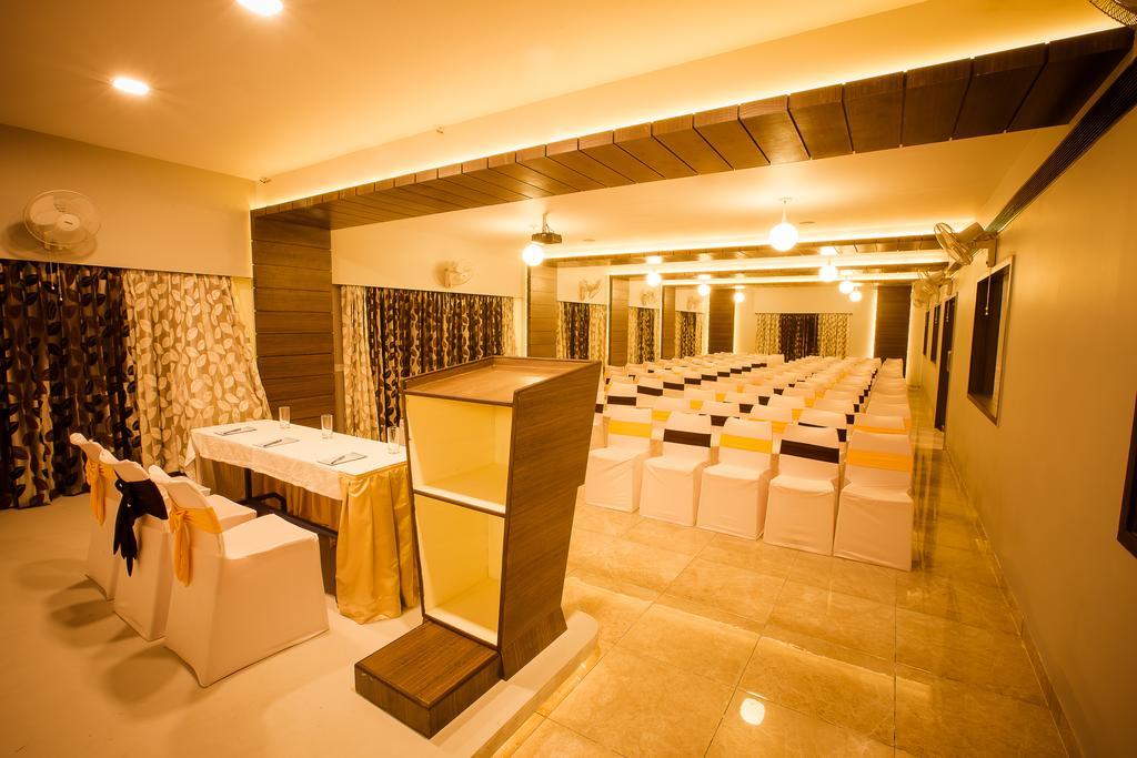 Hotel Radha Prasad Ироду Экстерьер фото