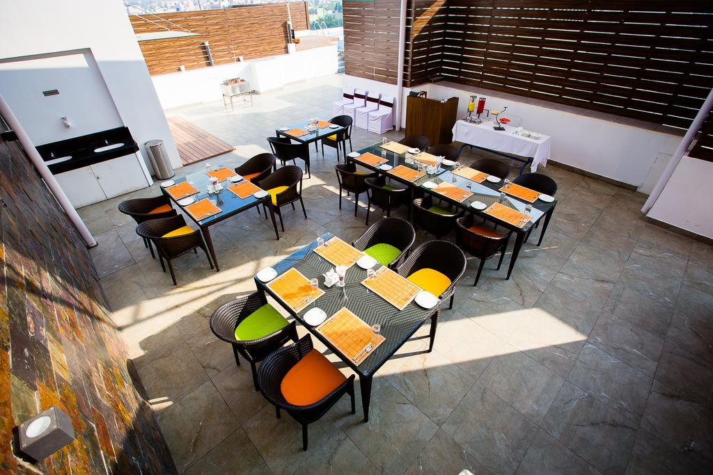 Hotel Radha Prasad Ироду Экстерьер фото